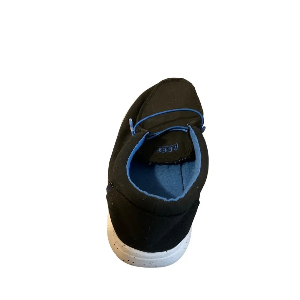 Kids Reef‎ size 5 Black slip on